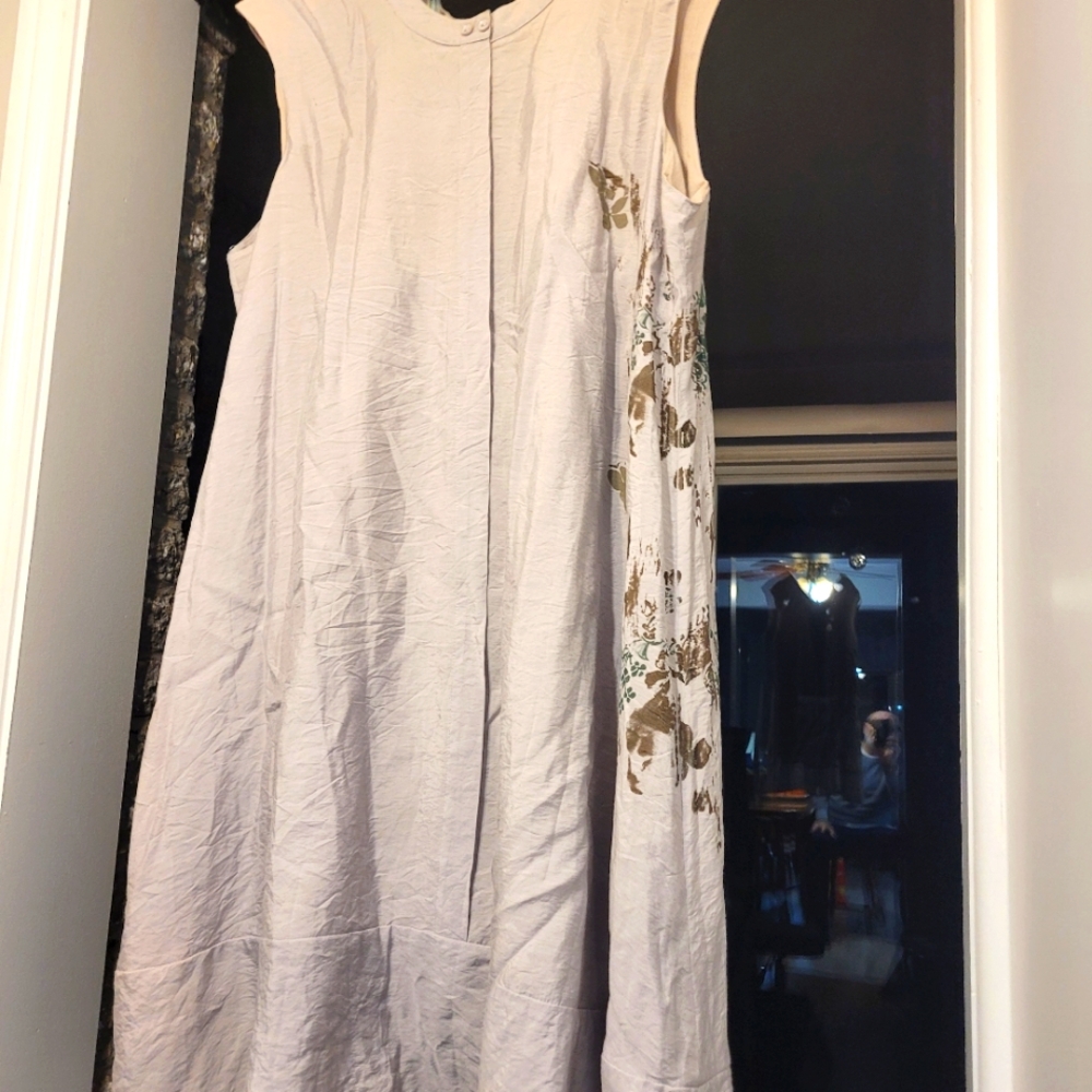 Elegant Beige Sleeveless Dress